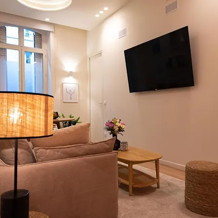 Apartment Superb Flat In Champs Elysees