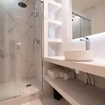 Superb flat in Champs Elysées