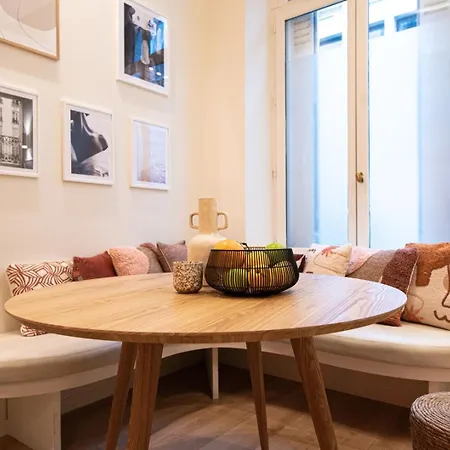 Superb Flat In Champs Elysées
