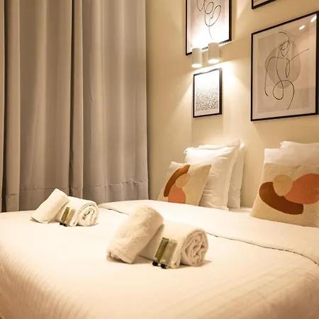 Superb Flat In Champs Elysées * Parigi